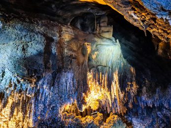 Cueva de Llamazares